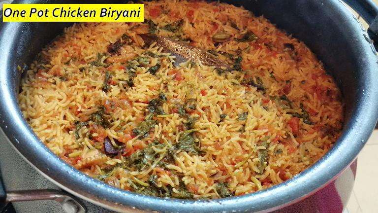 Now the delicious one pot chicken biryani is ready to serve.