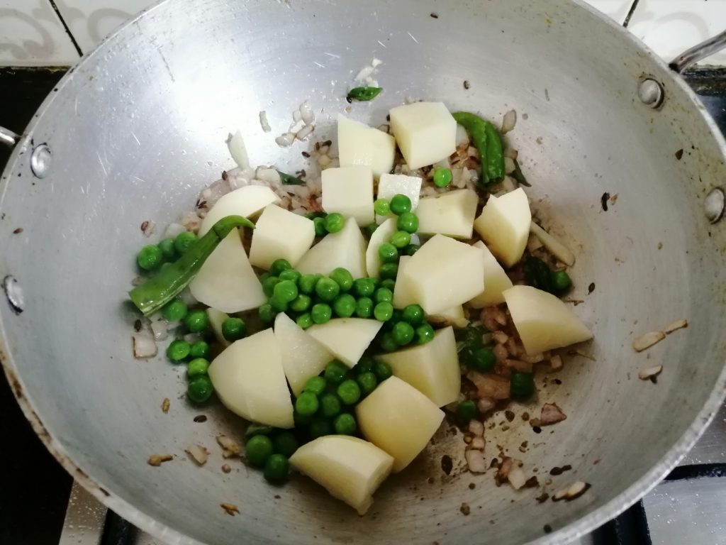 mushroom potato masala4