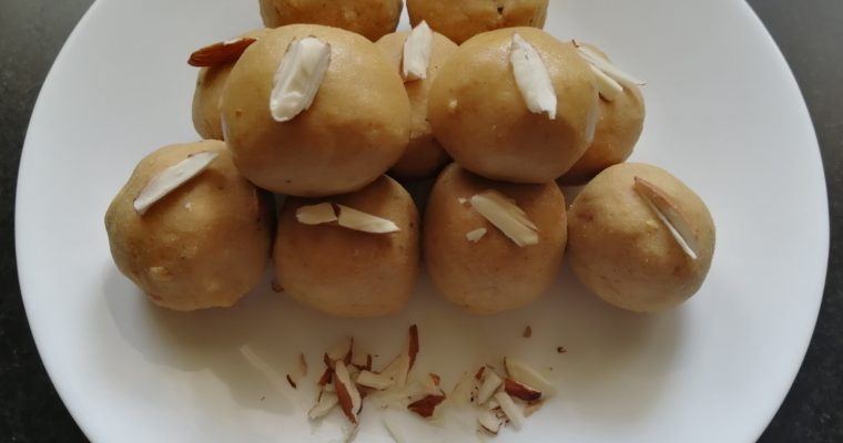 Besan Ladoo or Besan ke Laddu Recipe