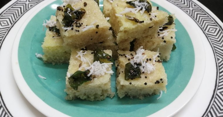 Soft and spongy Rava Dhokla Recipe