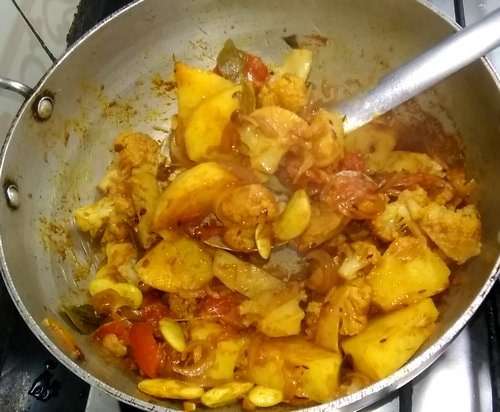 Aloo Gobi Masala Curry